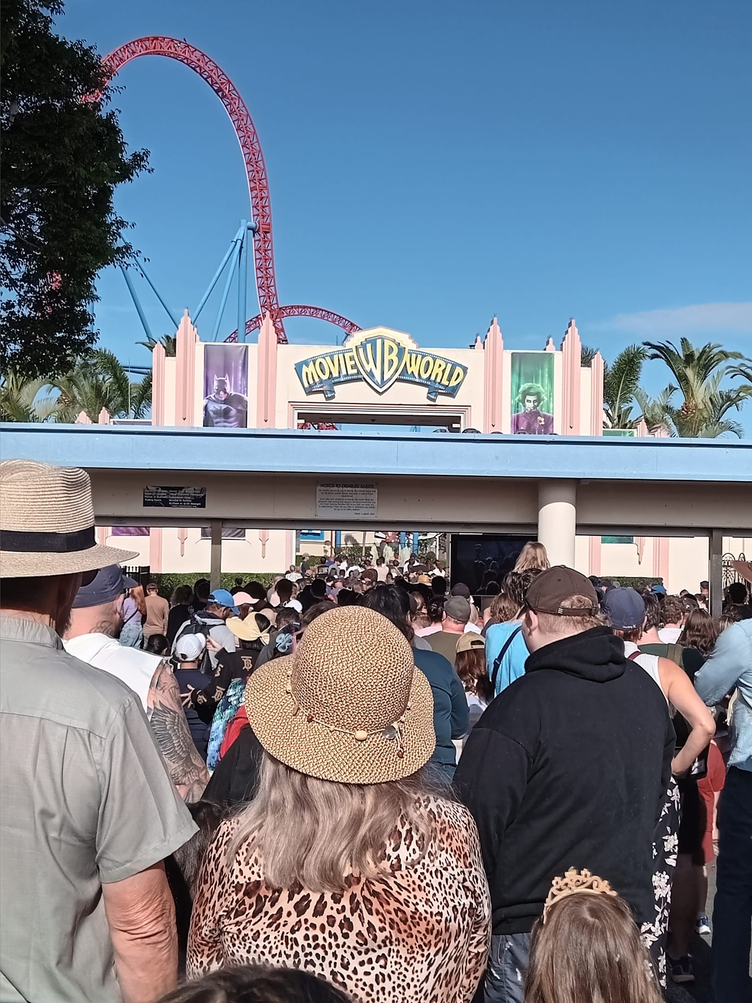 Crowd waiting to get into Movie World